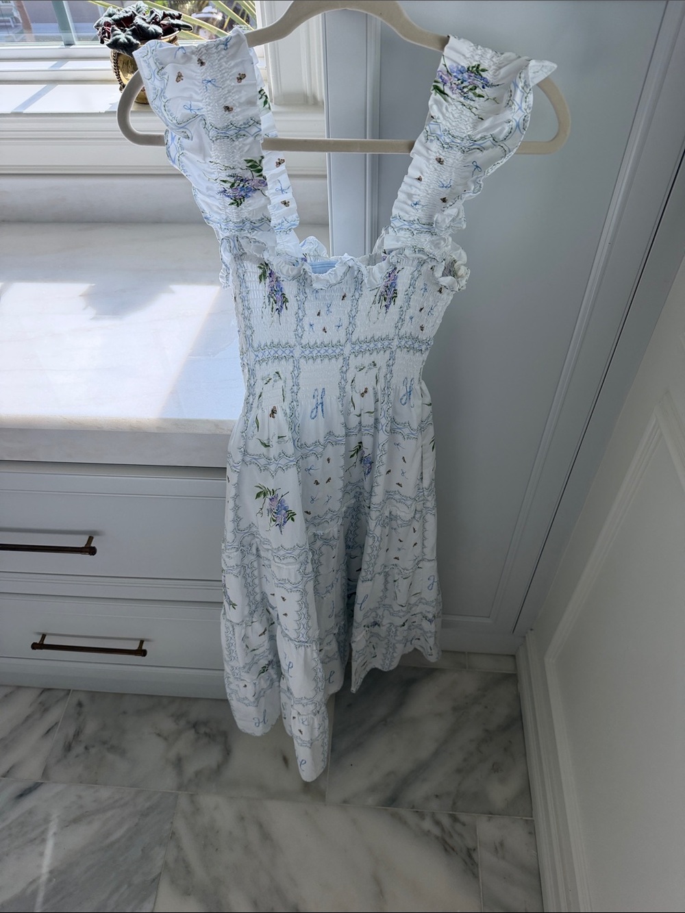 Women’s dress